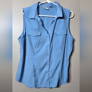 Cato Women's Light Blue Sleeveless Button-Down Shirt